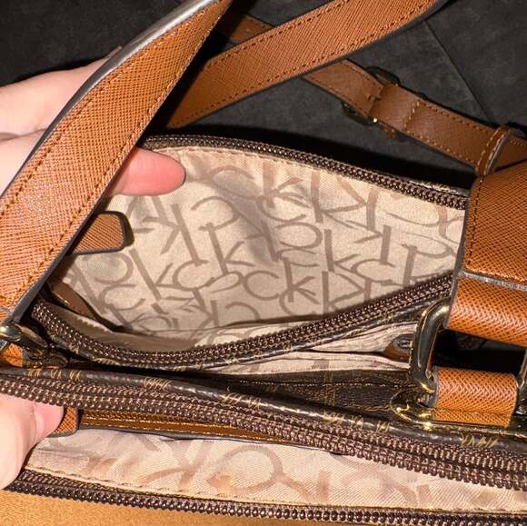 Calvin Klein Lucy Monogram Triple Compartment Crossbody Bag - Picture 4 of 6